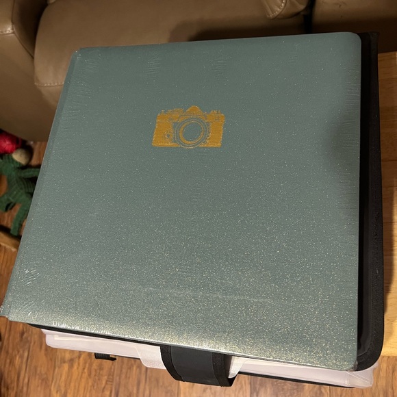 Creative memories 12x12 cover sets! $30 each plus shipping. - Picture 3 of 8